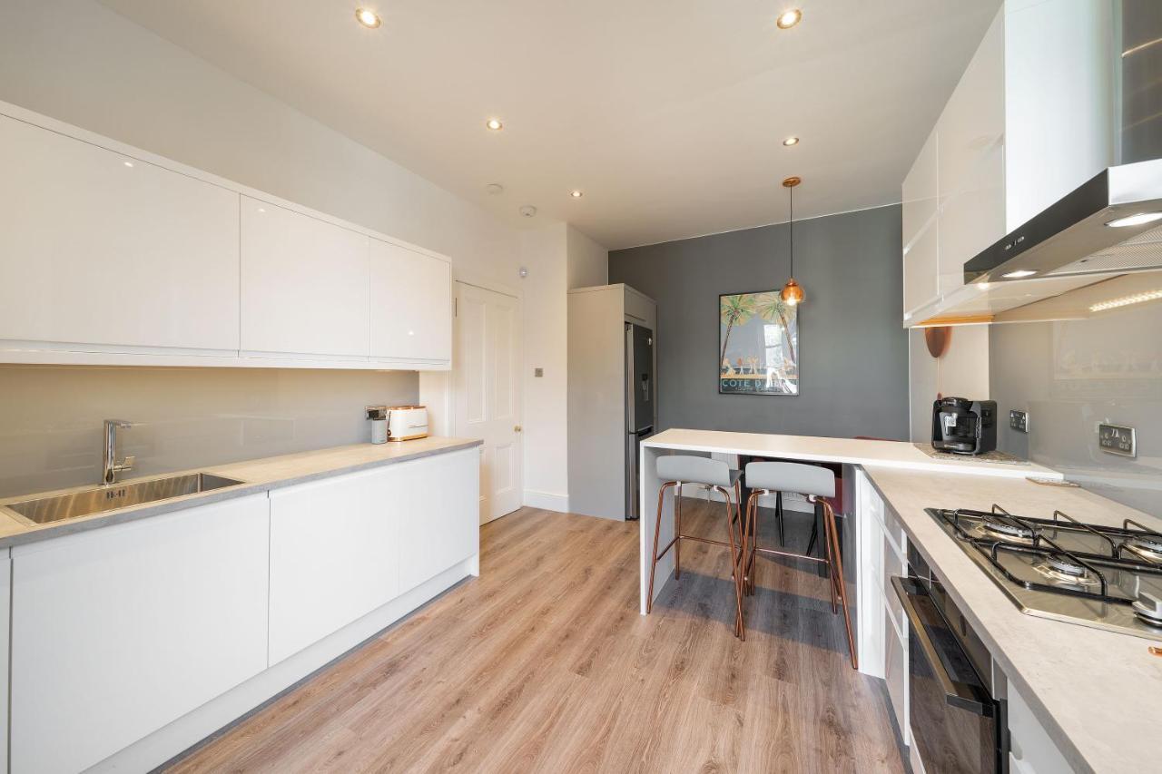 Jane'S Place - Chic 2 Bed Apartment Dundee Luaran gambar